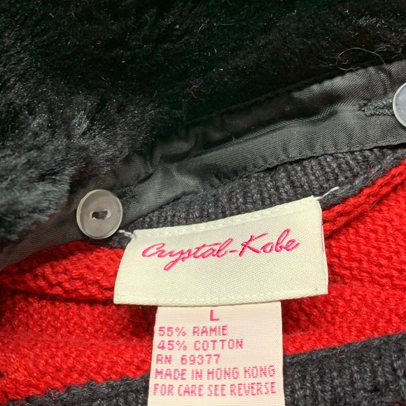 Red dog sweater with removable fake fur collar - Picture 2 of 3